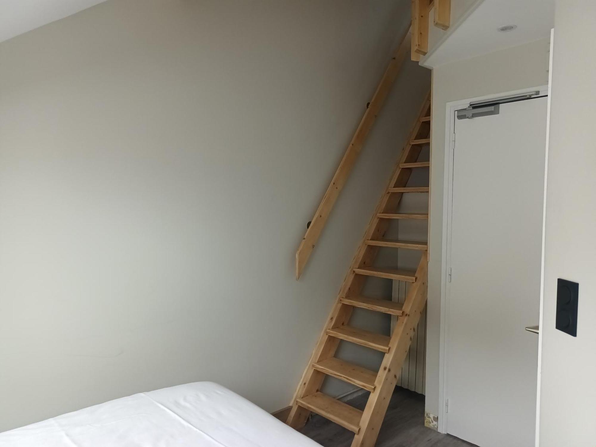 Hotel-Restaurant Logis L'Aubrac 拉吉约勒 客房 照片